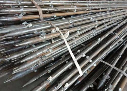 高场办事处管棚钢花管加工